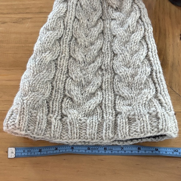 Mexicali Blues Cozy Knit Pom-Pom winter hat - Picture 9 of 9